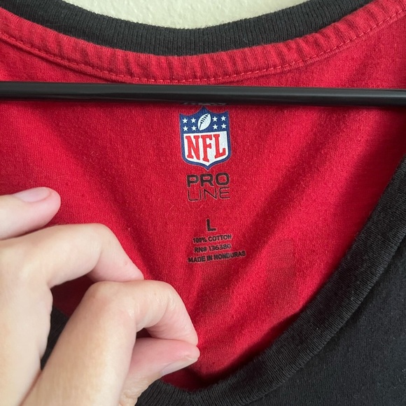 Women’s Bucs Tee - Picture 4 of 7